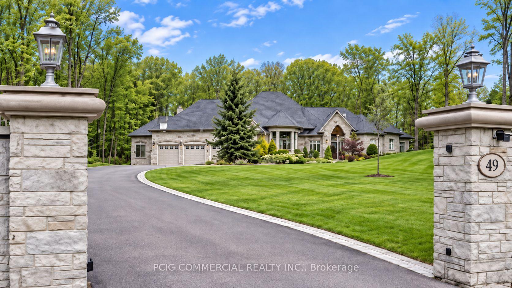 49 Offord Crescent, Aurora — Detached for sale, photo 1