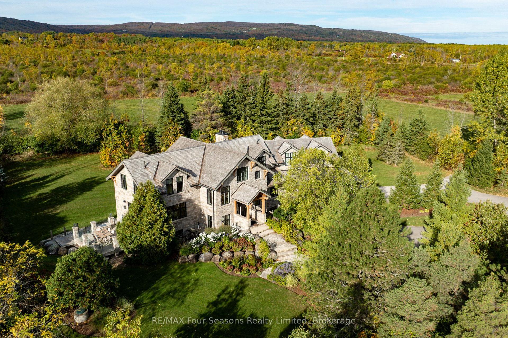 2710 Nottawasaga 10 Concession N, Clearview — Detached for sale, photo 1