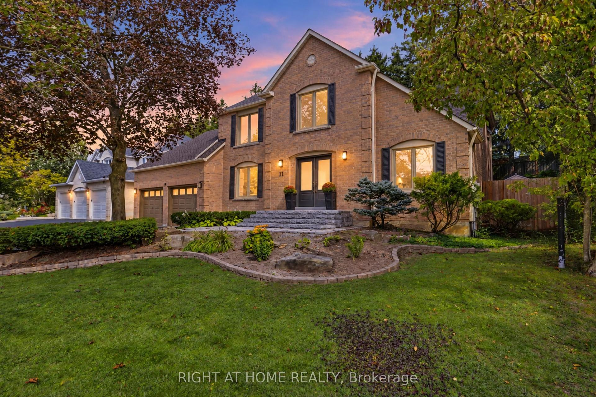 11 Harrowsmith Place, Richmond Hill — Detached for sale, photo 1