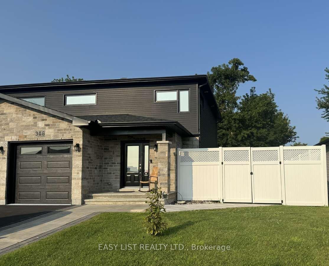 306 Belfort Crescent — photo 1