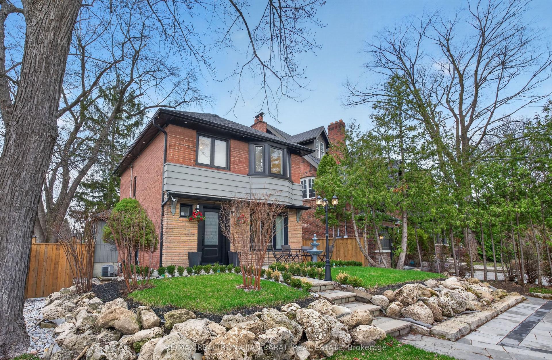 1 Wanless Crescent, Toronto — Detached for sale, photo 1