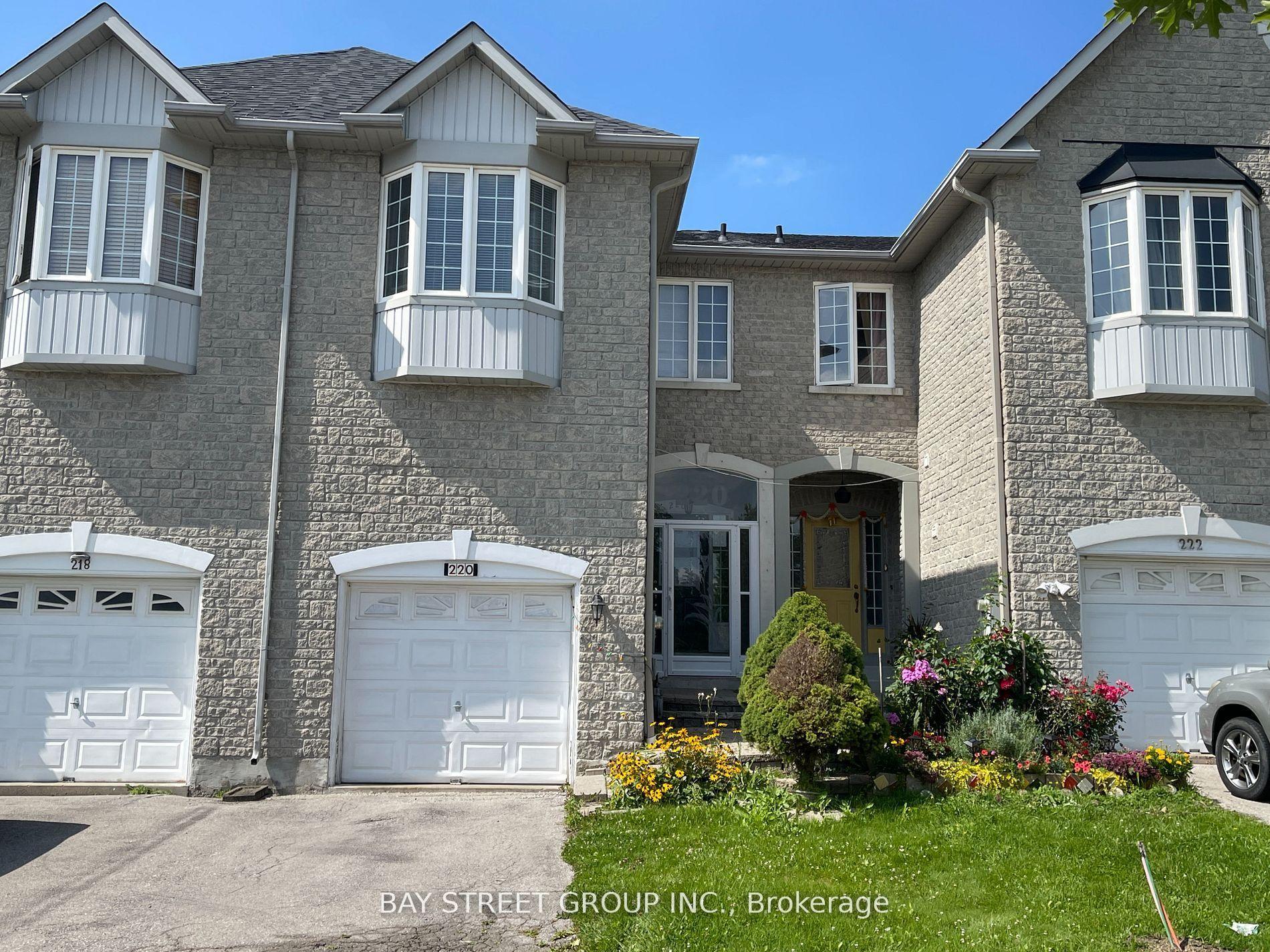 220 Yorkland Street, Richmond Hill — Townhouse for lease, photo 1