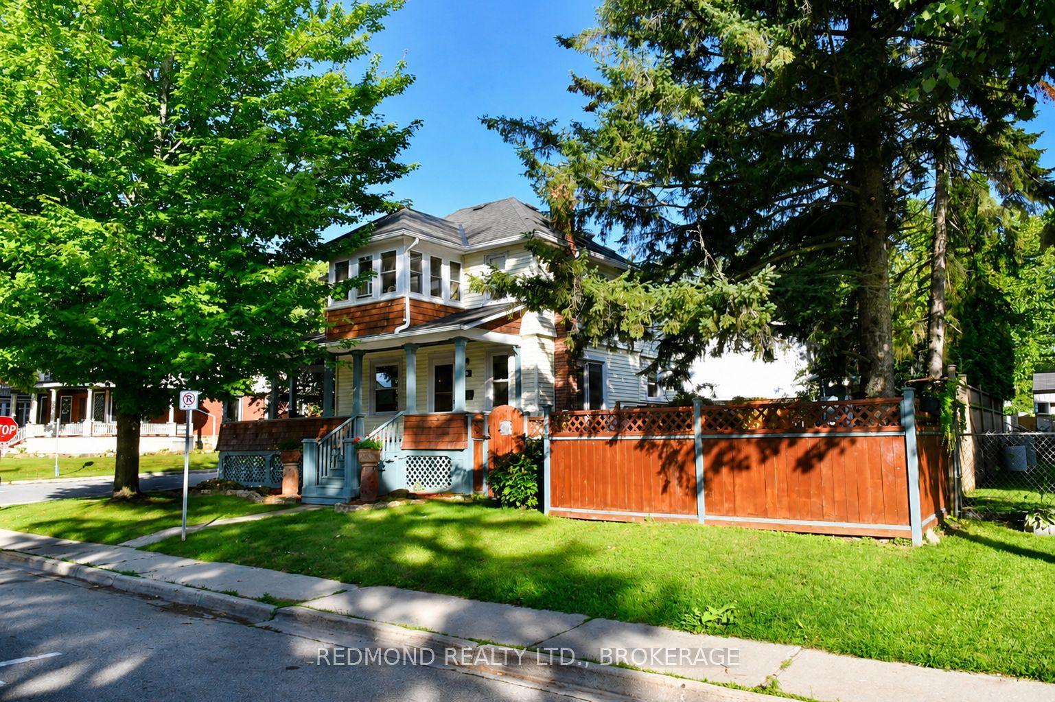 200 South Street, Gananoque — Detached for sale, photo 1