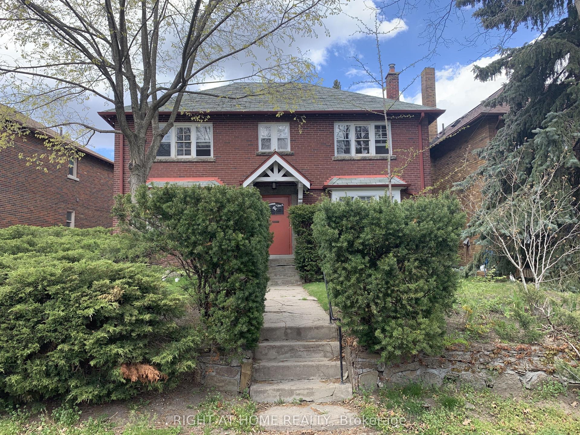 11 Rivercrest Road, Toronto — Multiplex for lease, photo 1