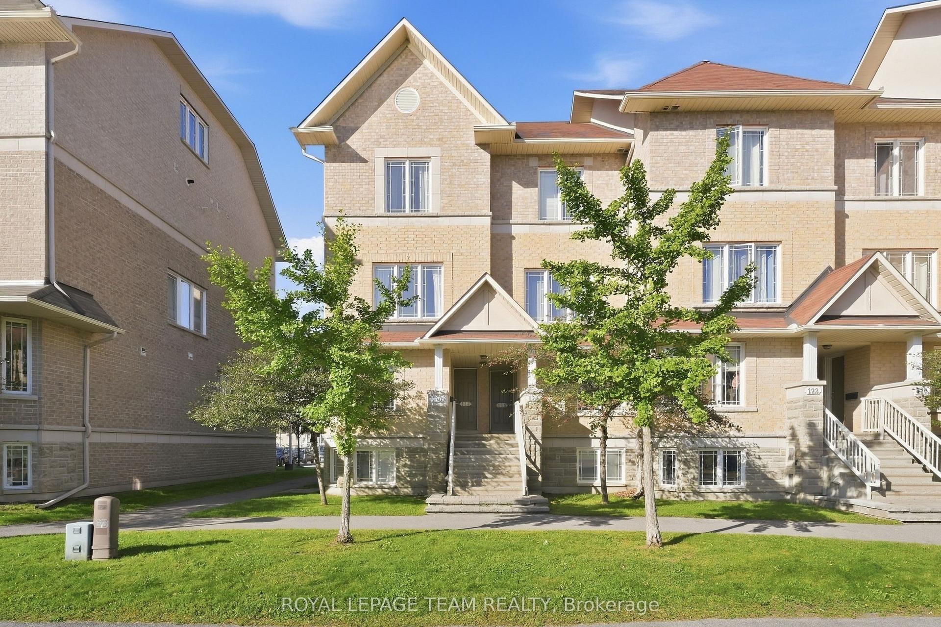 128 Paseo Private, South of Baseline to Knoxdale — Condo Town for sale, photo 1