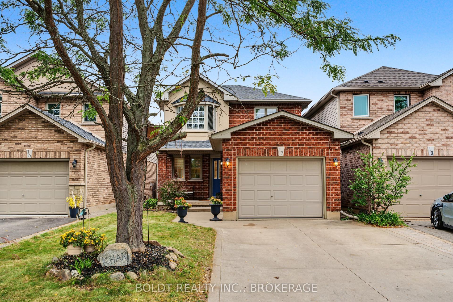 17 Valridge Court, Hamilton — Detached for sale, photo 1