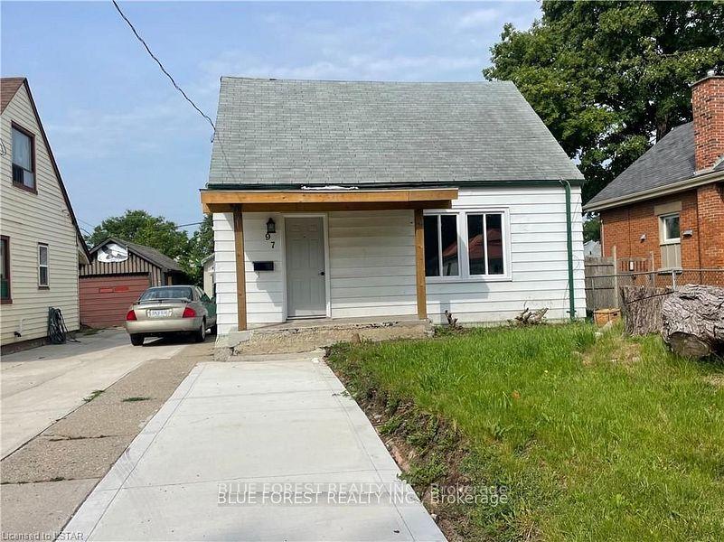 97 Delaware Street, London East — Detached for lease, photo 1