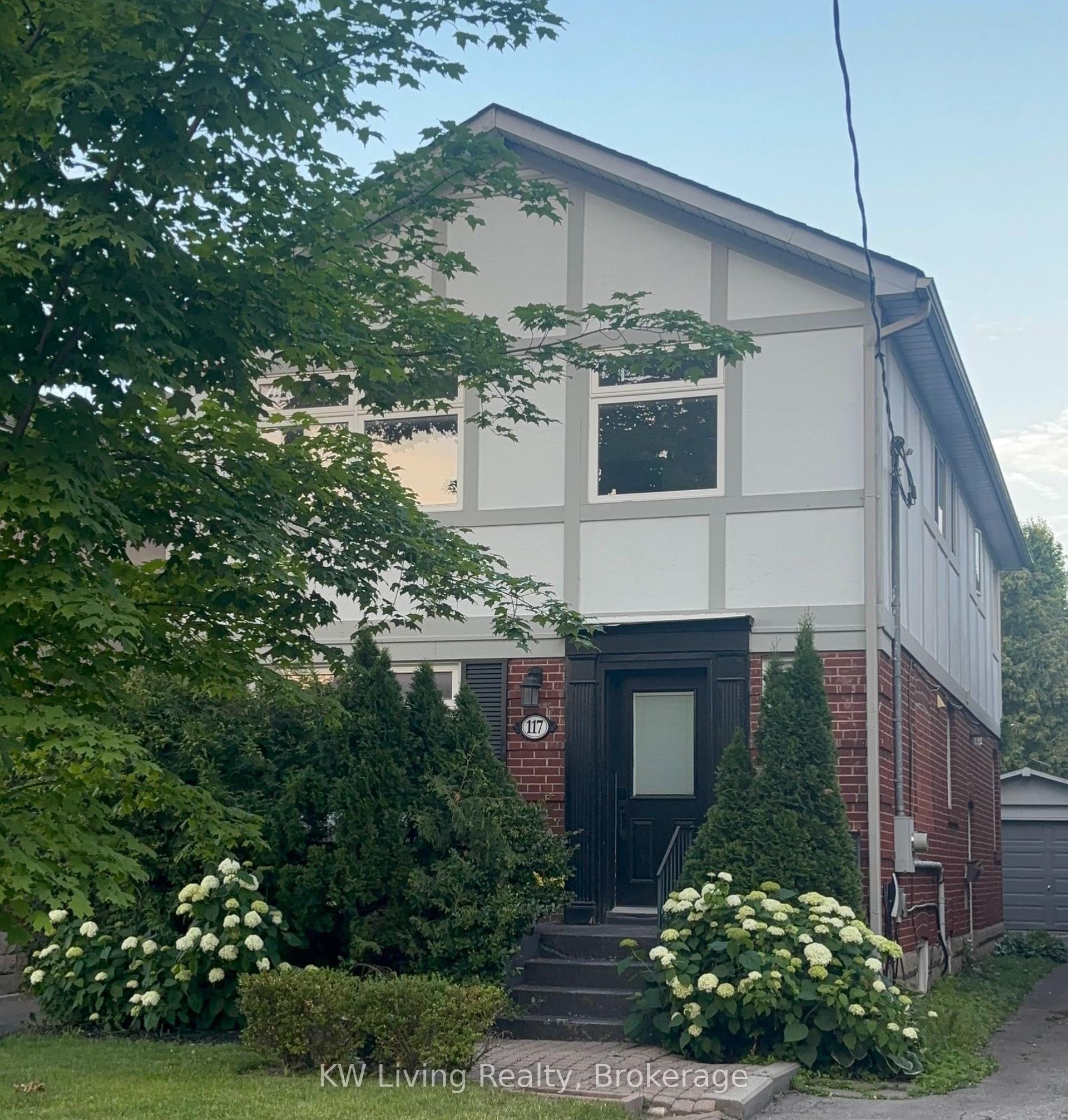 117 Sutherland Drive, Toronto — Detached for sale, photo 1