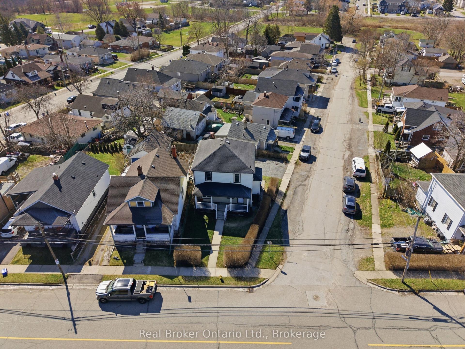 154 Niagara Falls Road — photo 1
