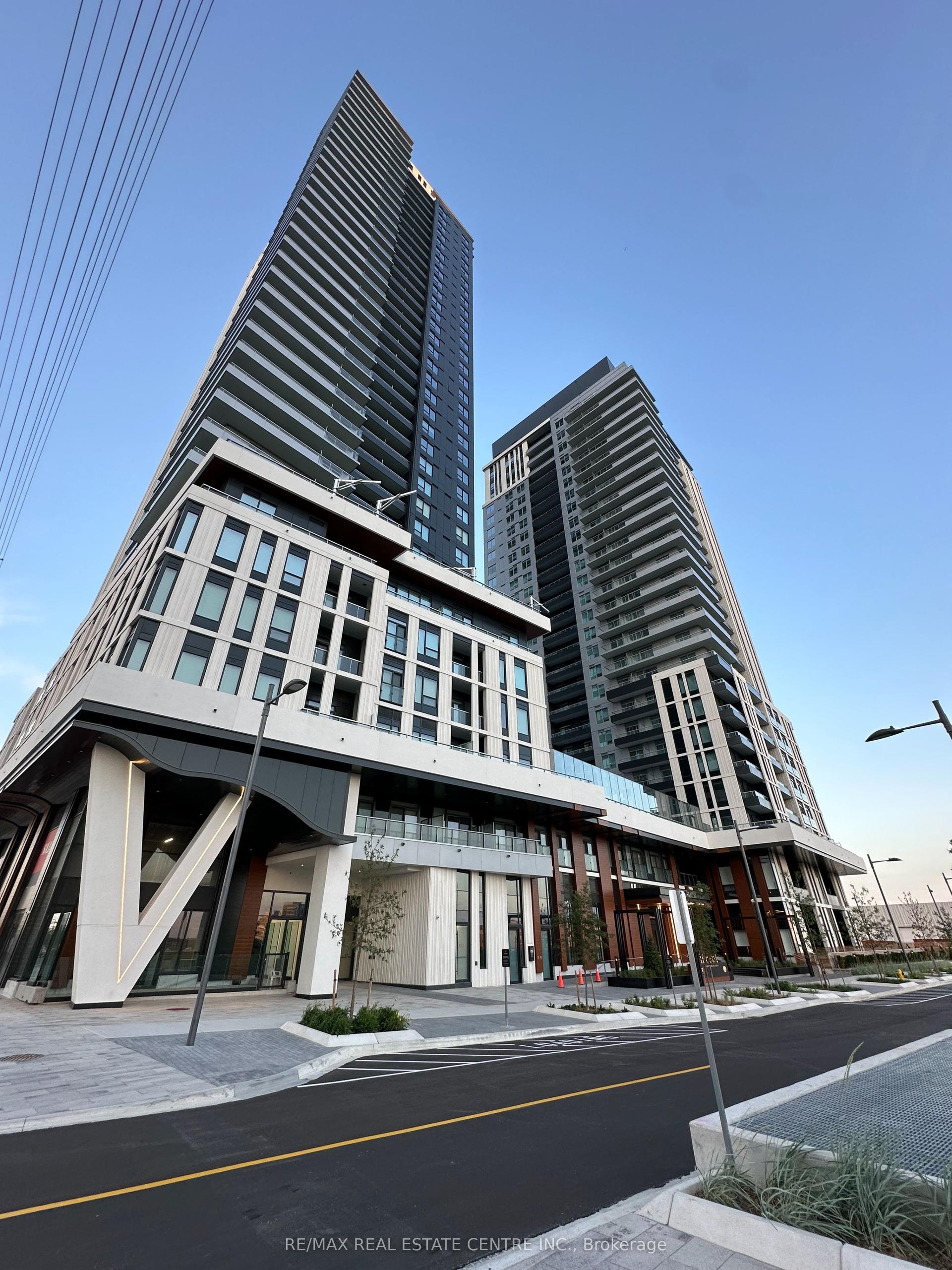 21 Meadowdale Road 409 #409, Vaughan — Condo for lease, photo 1