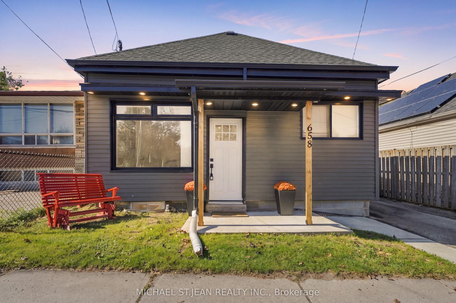 658 Upper Wellington Street, Hamilton — Detached for sale, photo 1
