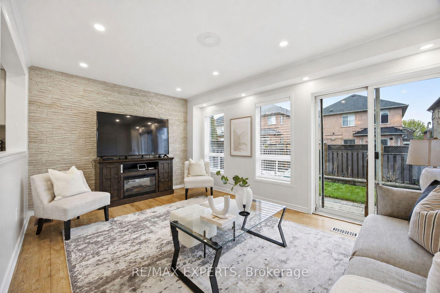 40 Dills Crescent, Milton — Detached for sale, photo 1