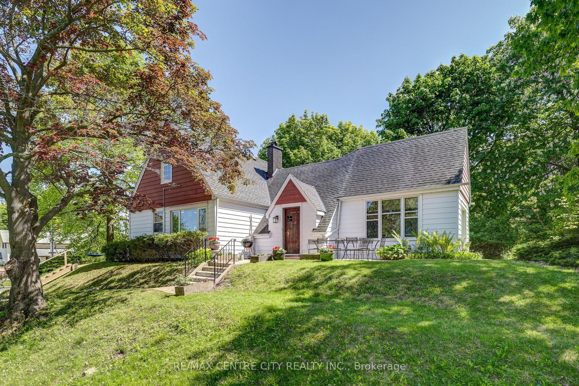 4491 East Road E — photo 1