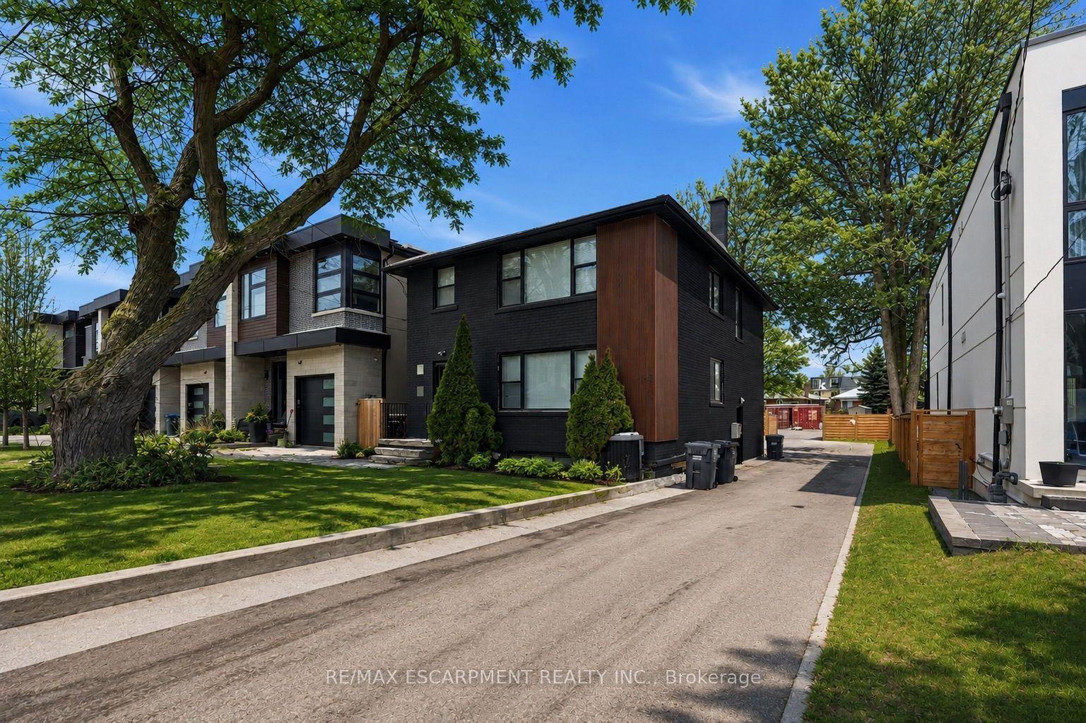 43 Broadview Avenue, Mississauga — Multiplex for sale, photo 1