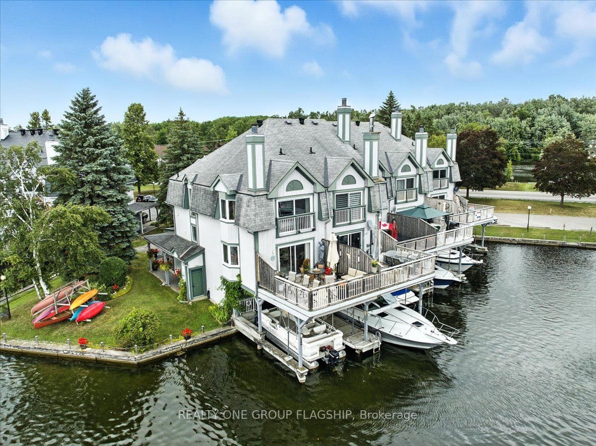 24 Laguna Parkway 12 #12 — photo 1