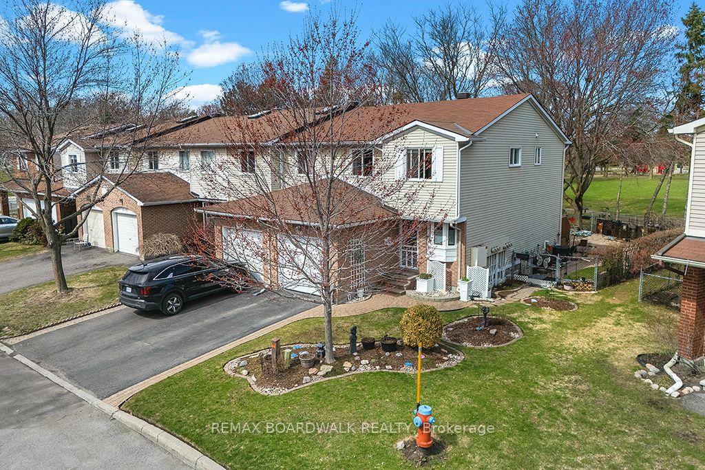 1111 Des Forets Avenue — photo 1
