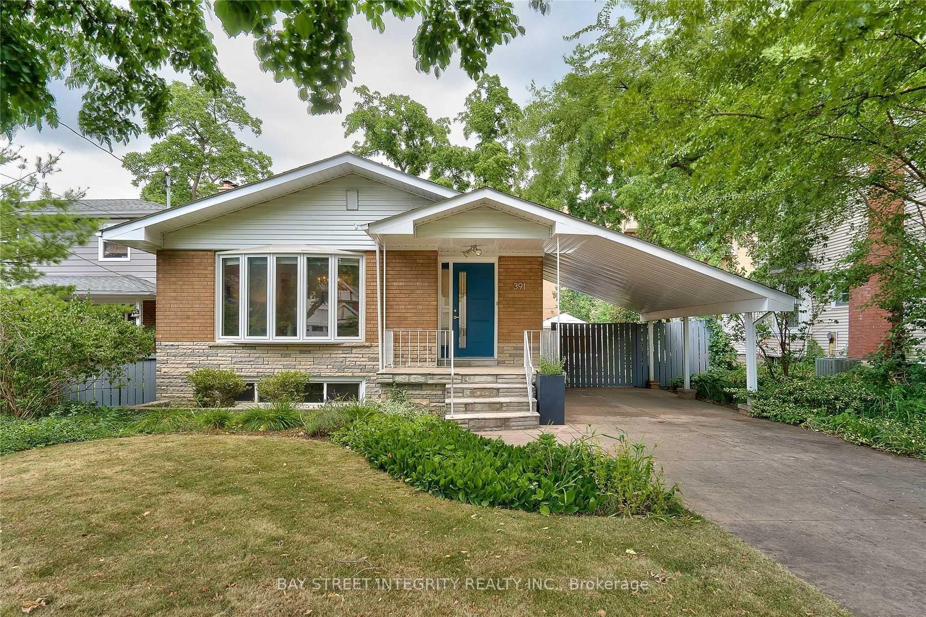 391 Maple Avenue — photo 1