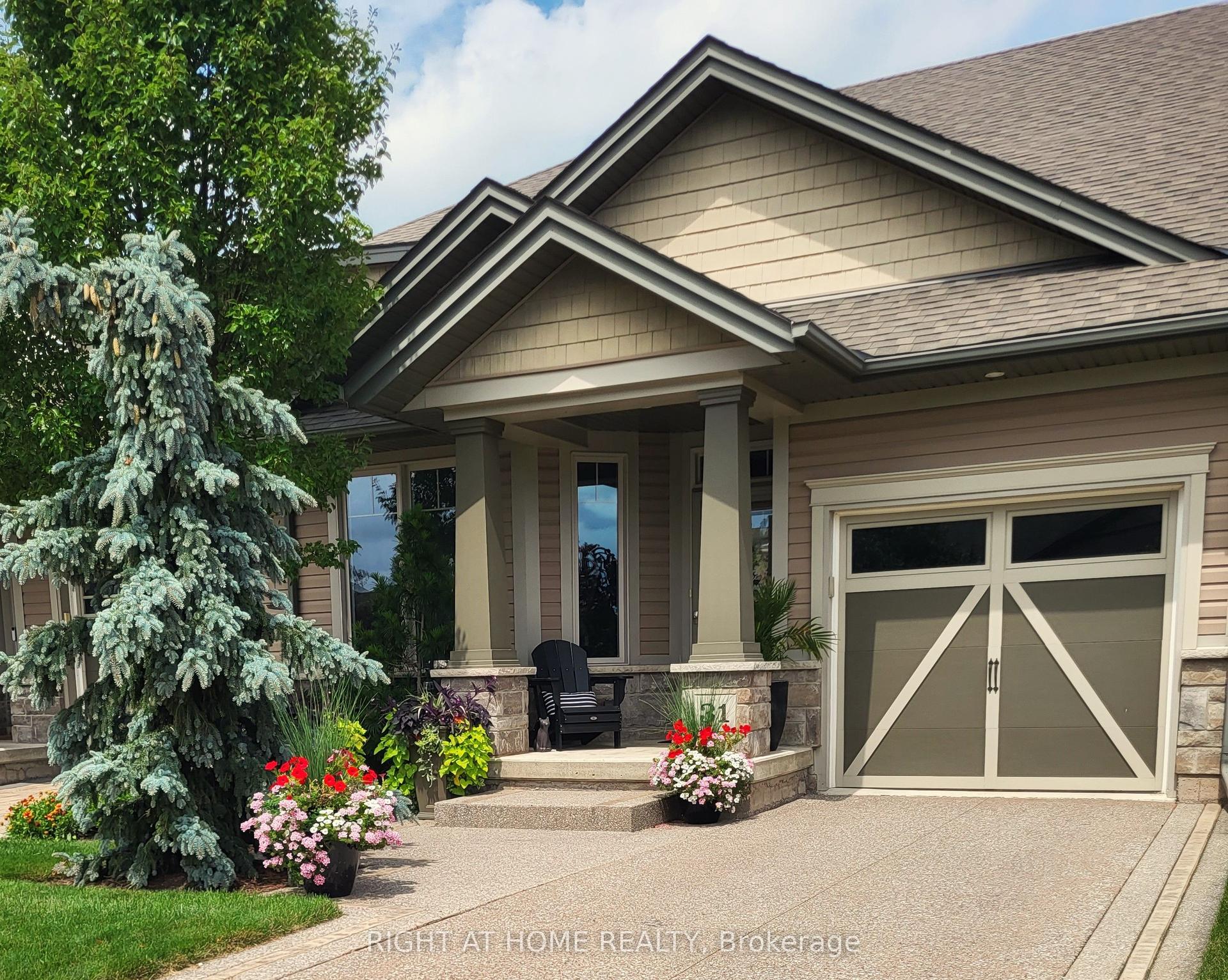 31 Manorwood Drive — photo 1