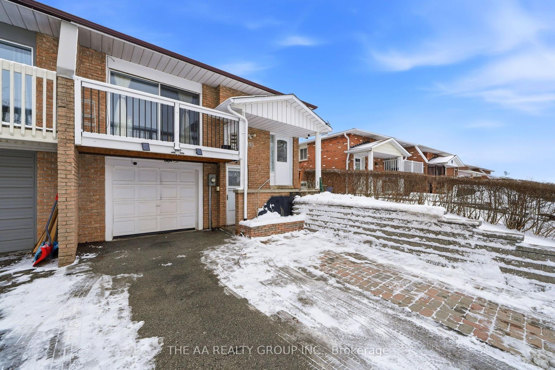 155 Britannia Avenue — photo 1
