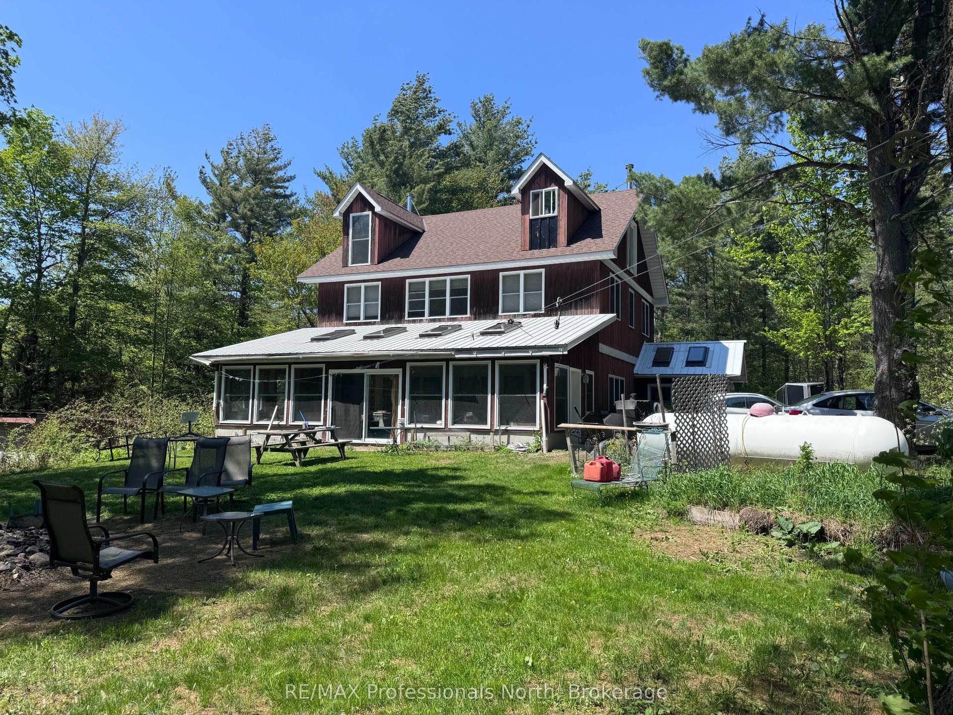 1127 Bobcaygeon Road — photo 1