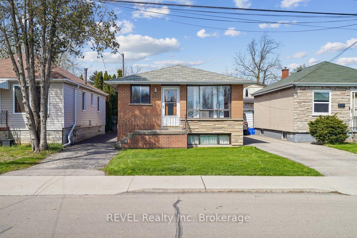 547 Quebec Street — photo 1