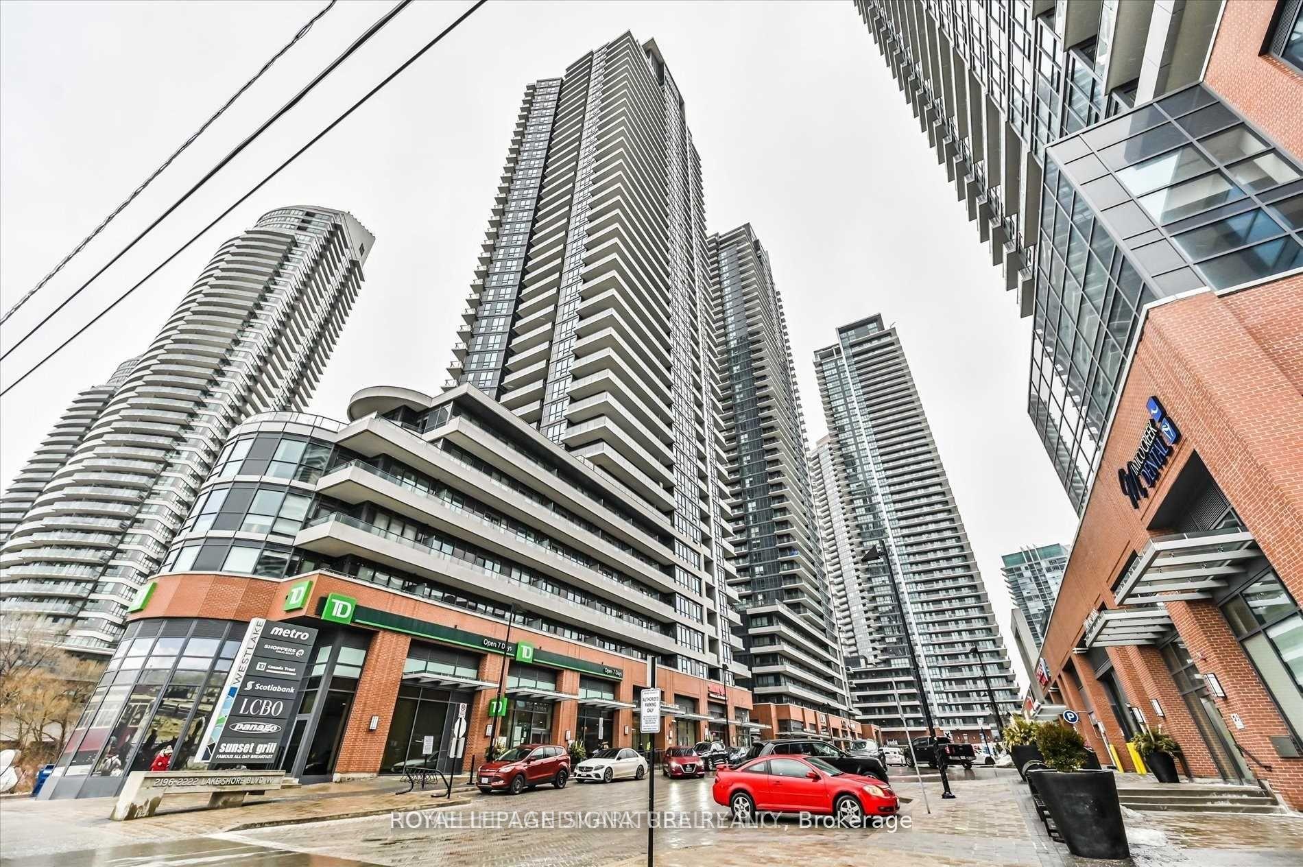 2220 Lakeshore Boulevard W 2405 #2405 — photo 1