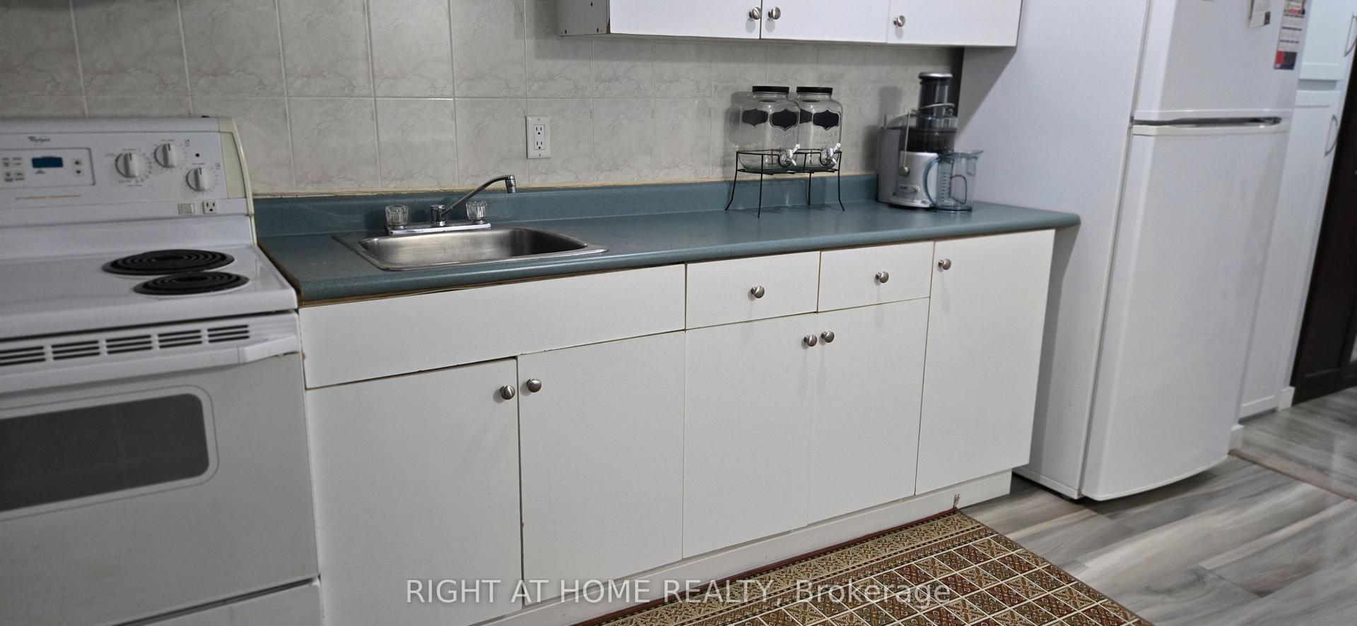2655 Gananoque Drive # 7 ## 7 — photo 1