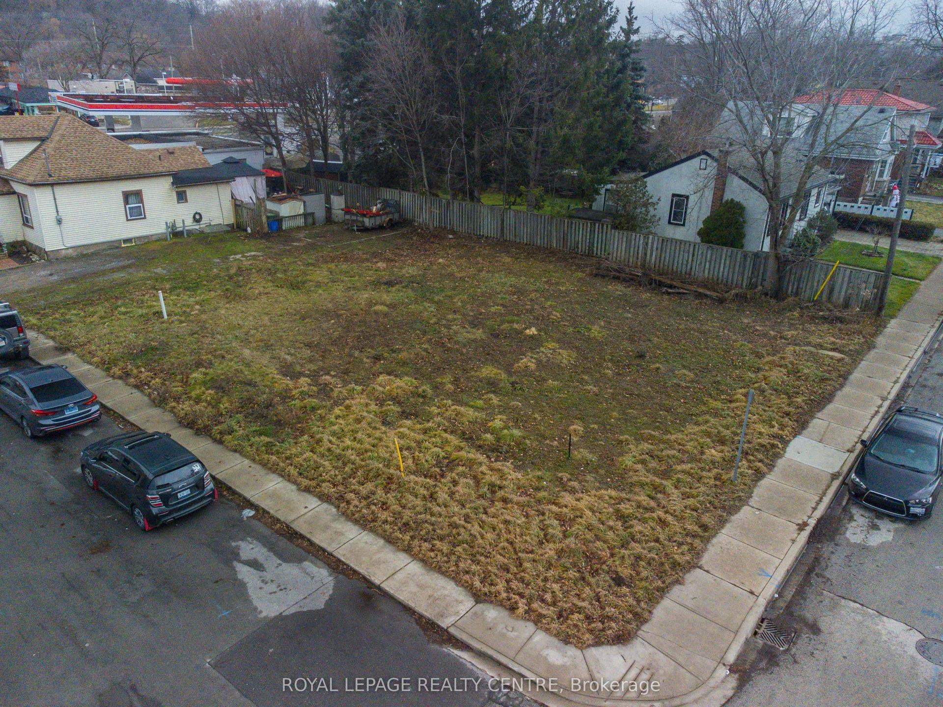 4 Thorpe Street — photo 1