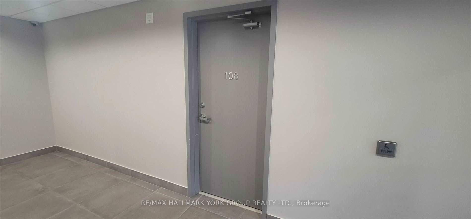 32 Wellington Street E 108 #108 — photo 1