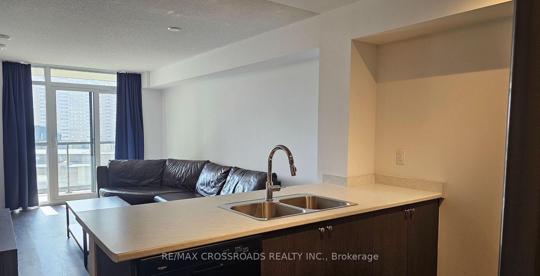 8 Trent Avenue 502 #502, Toronto — Condo for lease, photo 1