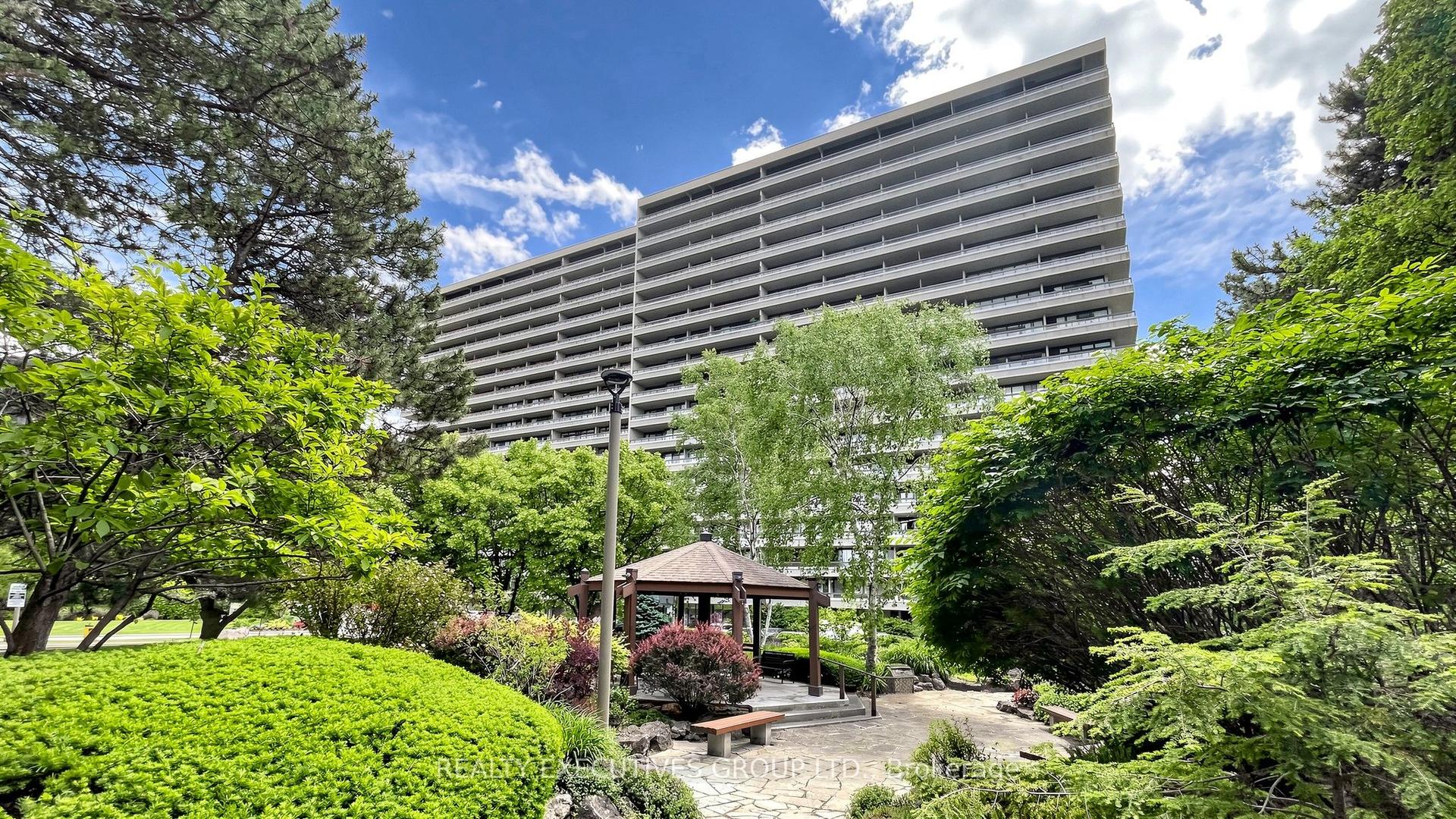 8111 Yonge Street 206 #206, Markham — Condo for sale, photo 1