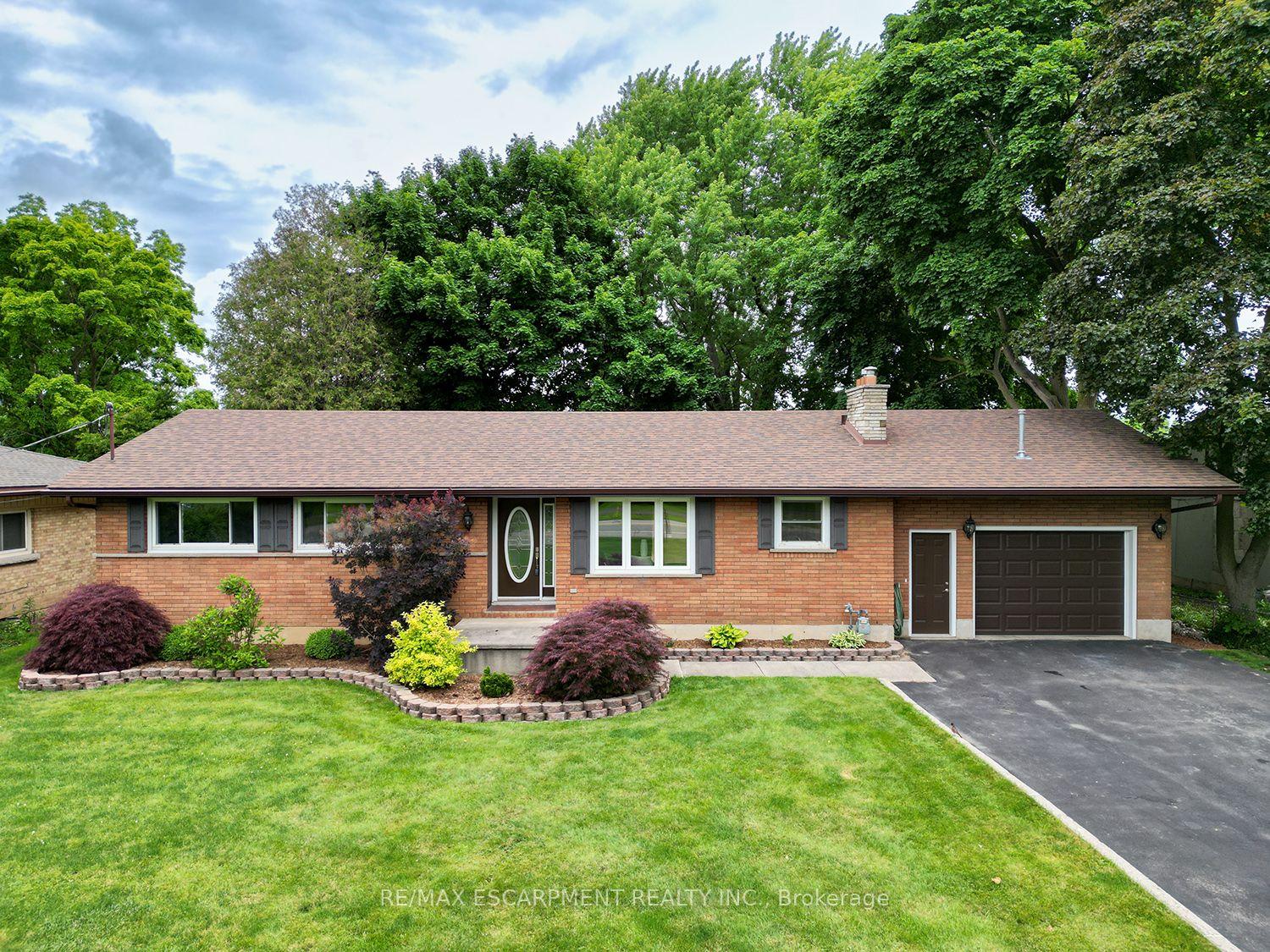 445 Powerline Road — photo 1