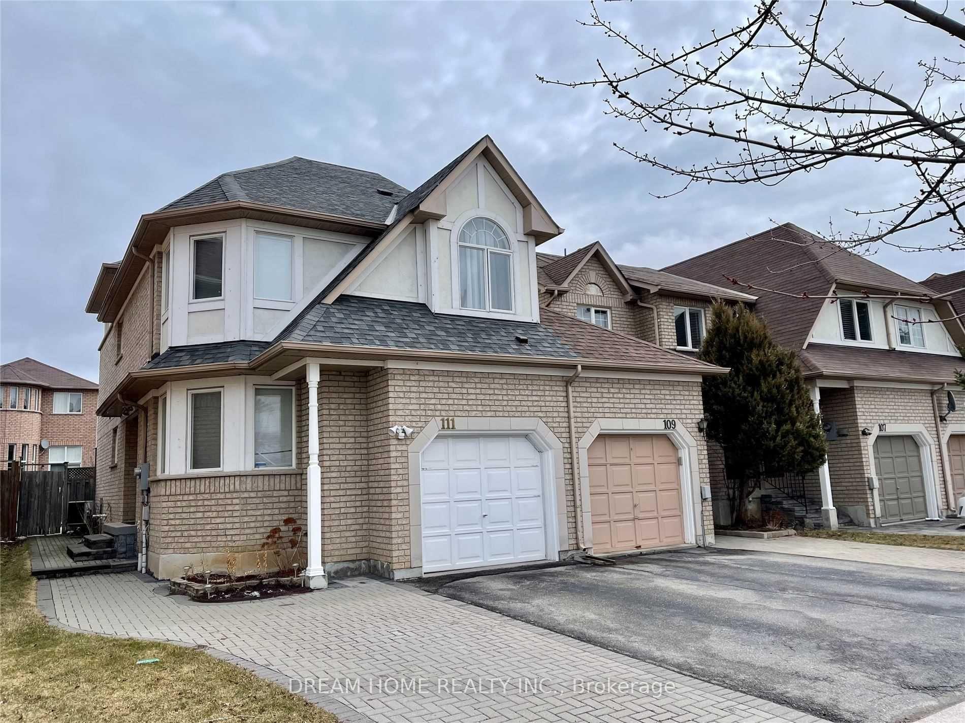 111 Bridlepath Street, Richmond Hill — Townhouse for lease, photo 1