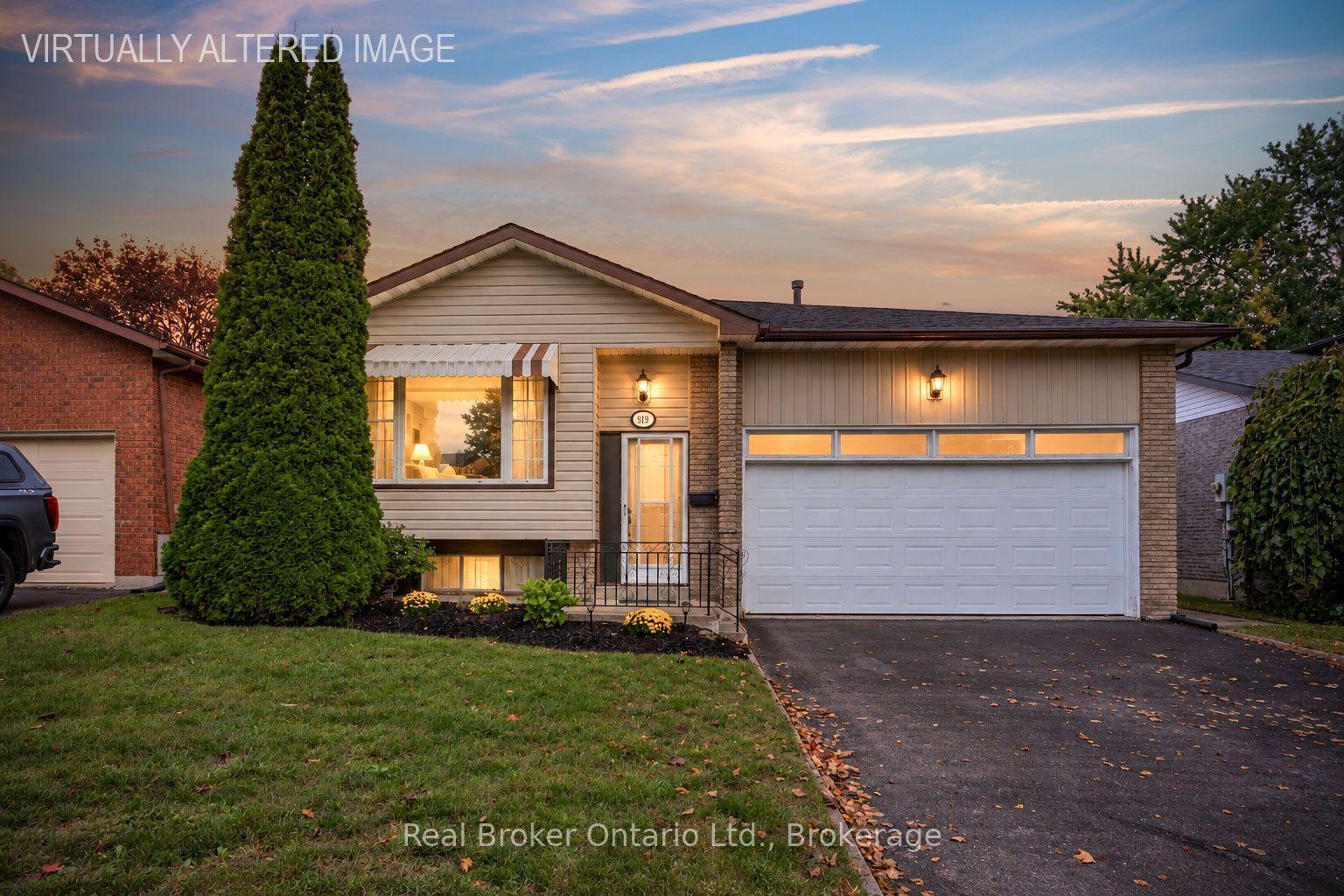 919 Exeter Street, Oshawa — Detached for sale, photo 1