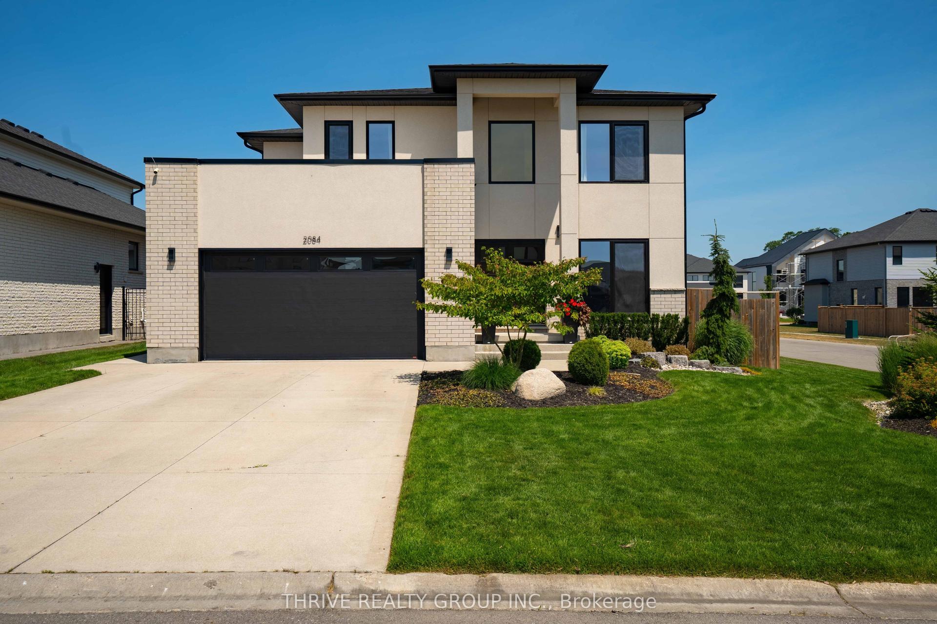 2084 Tyson Walk, London South — Detached for sale, photo 1