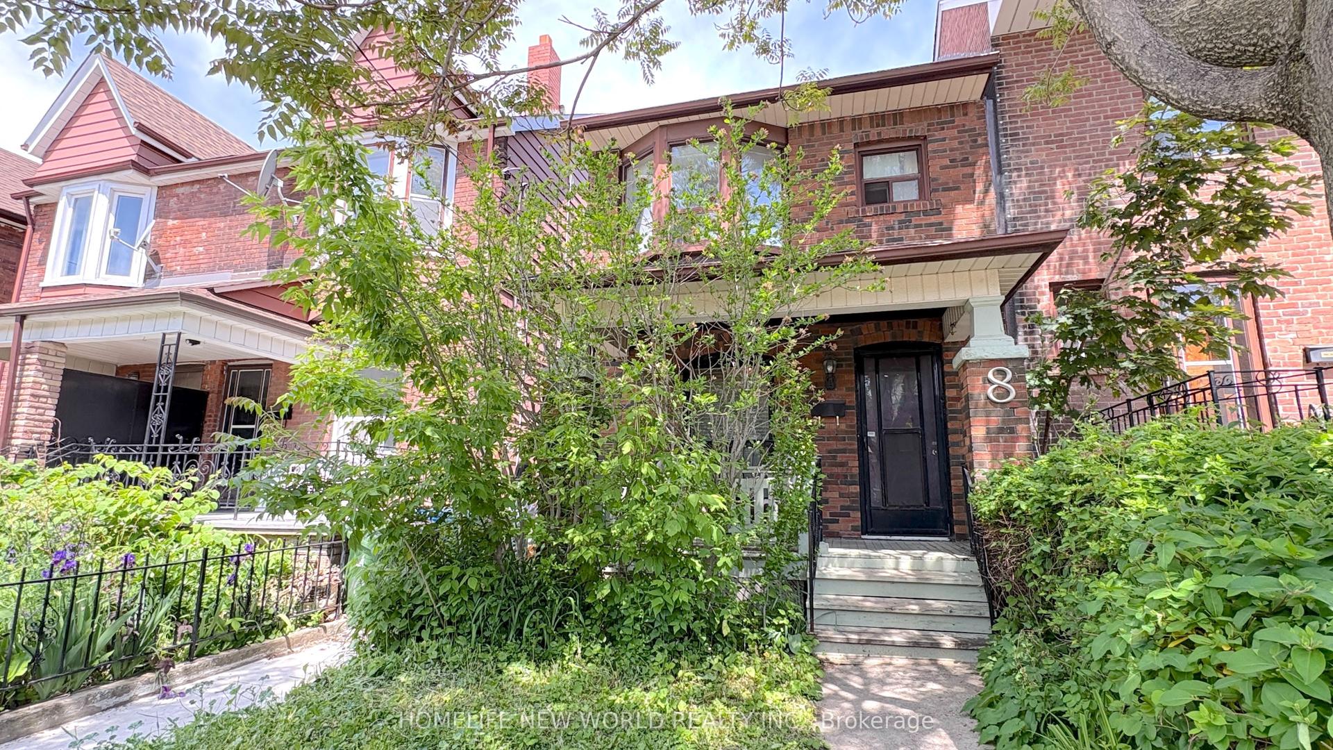 8 Burnfield Avenue — photo 1