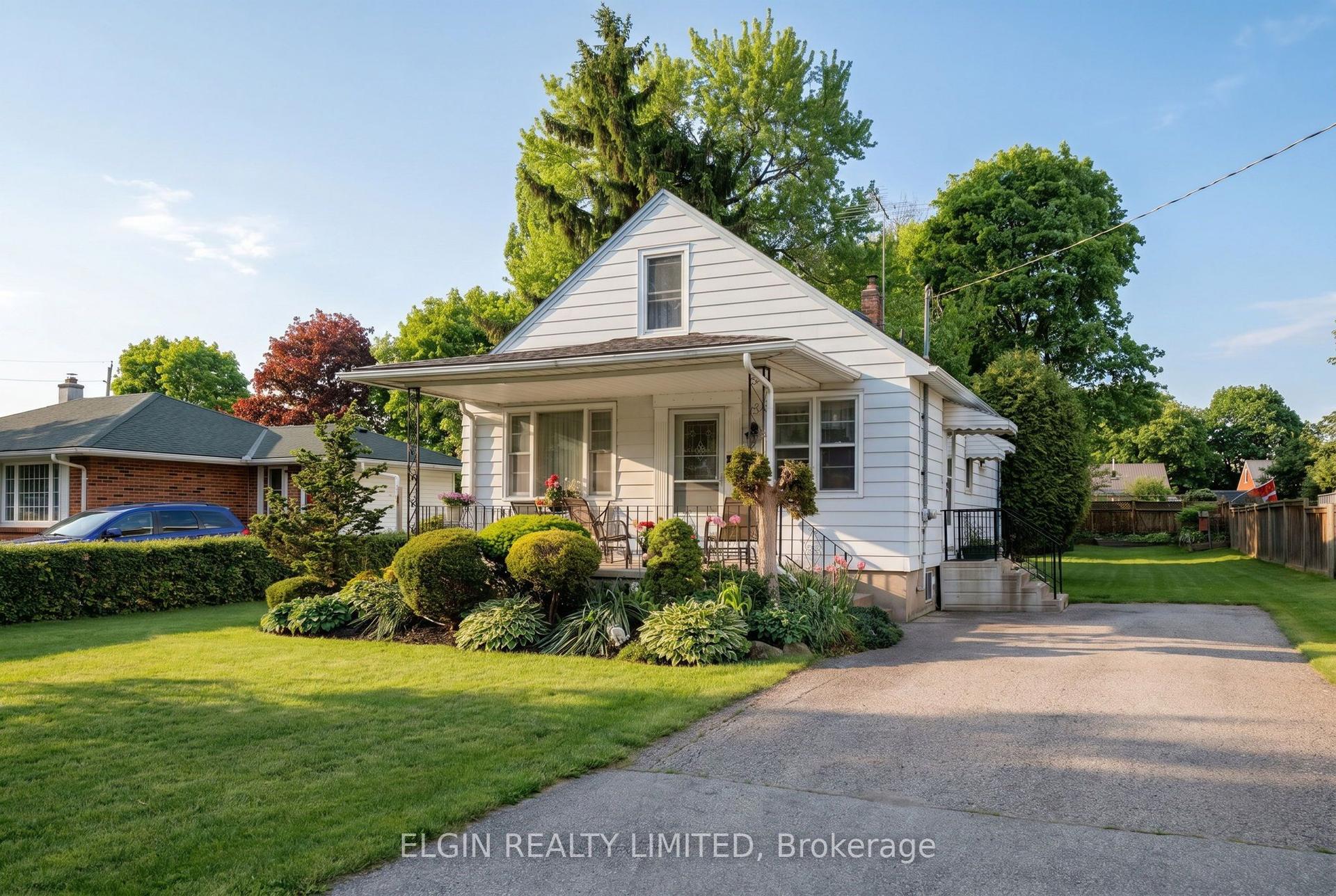 59 Churchill Crescent — photo 1