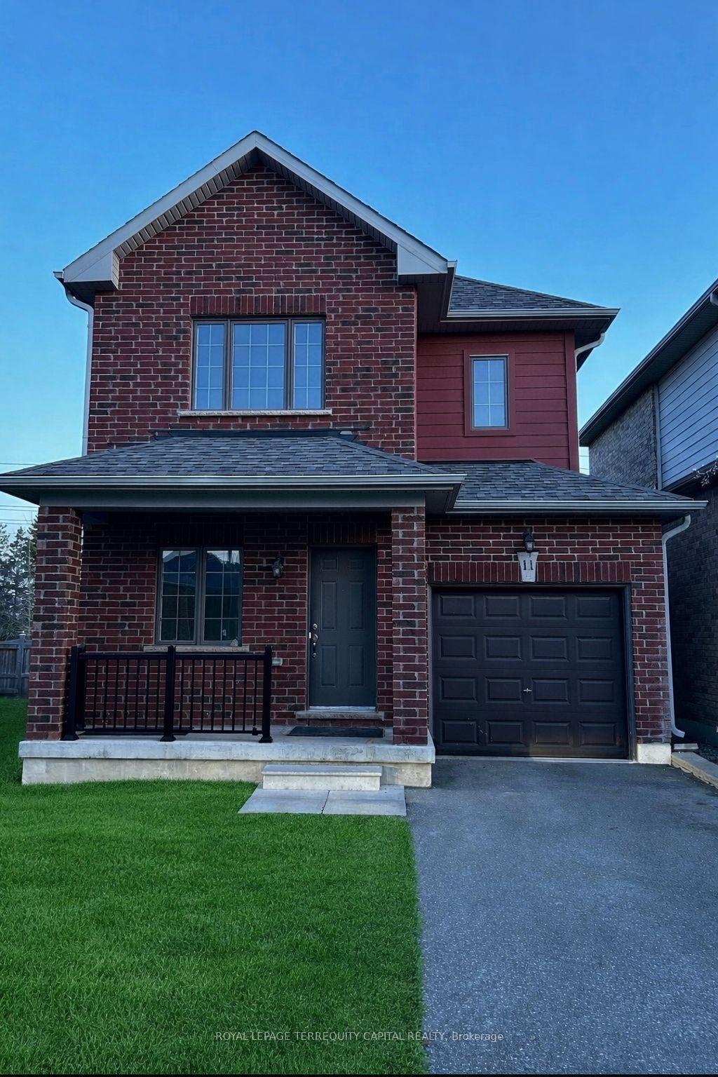 11 Bedford Estates Crescent — photo 1