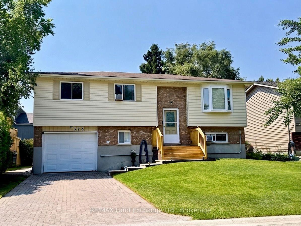 375 LANSDOWNE Street, Saugeen Shores — Detached for sale, photo 1