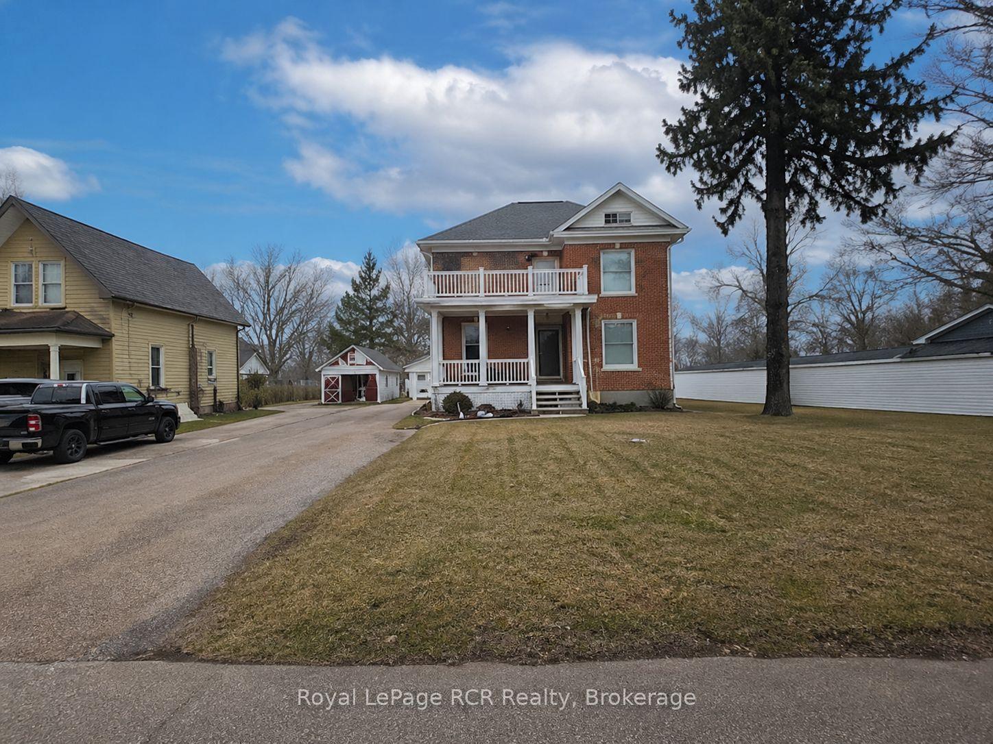 212 King Street — photo 1