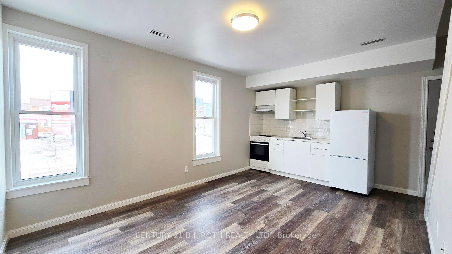 44 Front Street S 4 #4 — photo 1