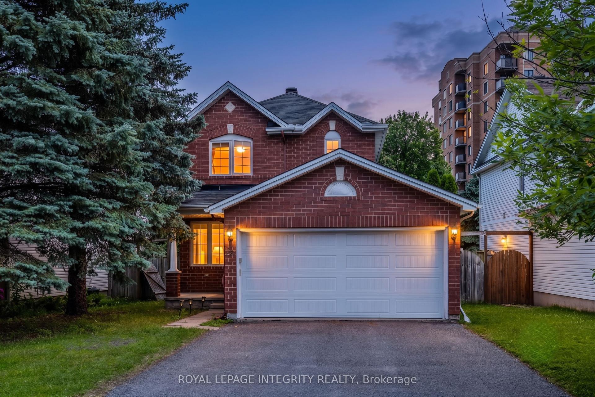 25 Crystal Park Crescent — photo 1