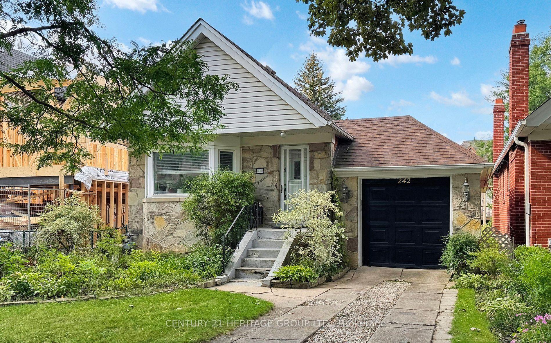 242 Joicey Boulevard — photo 1