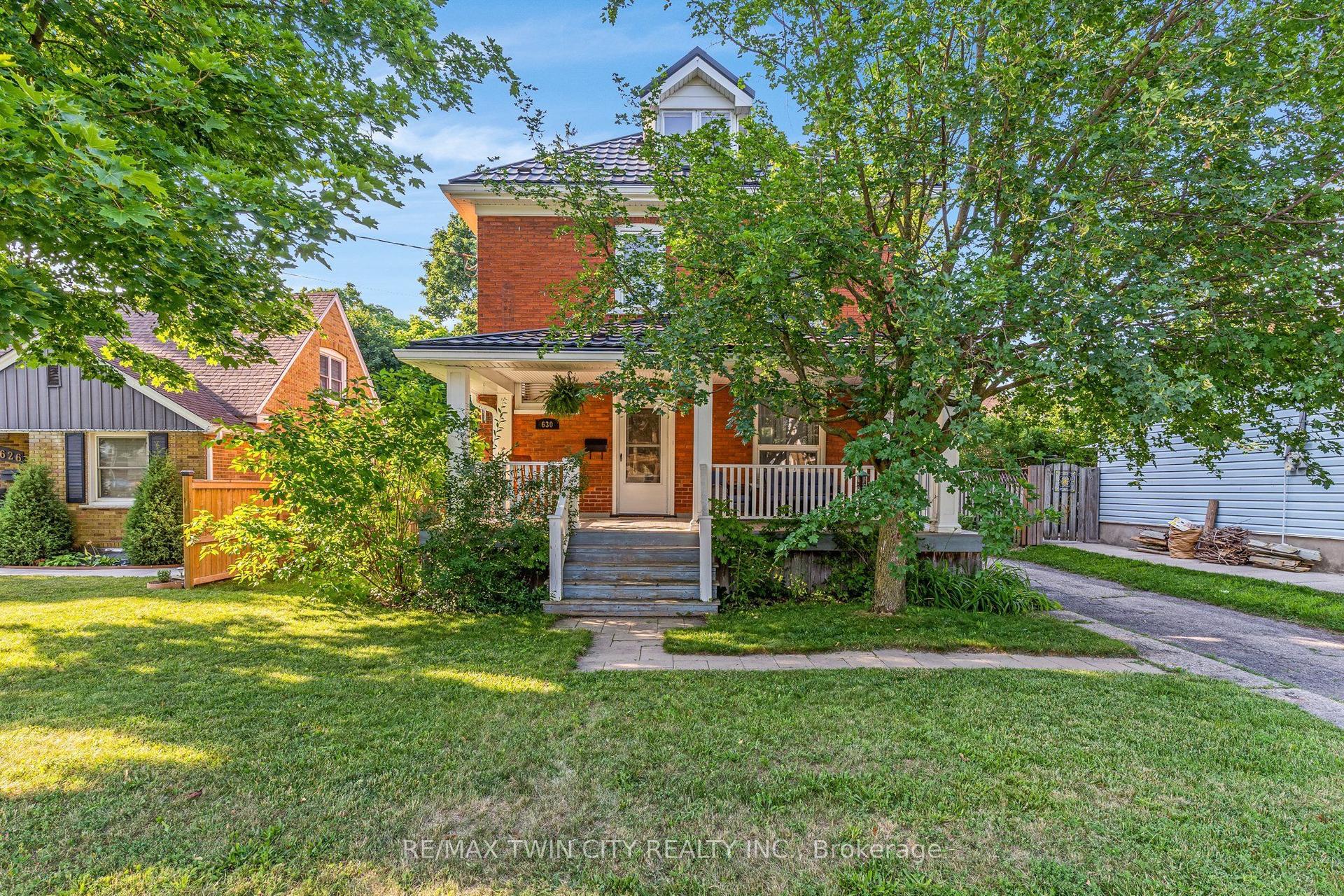 630 Lawrence Street, Cambridge — Detached for sale, photo 1