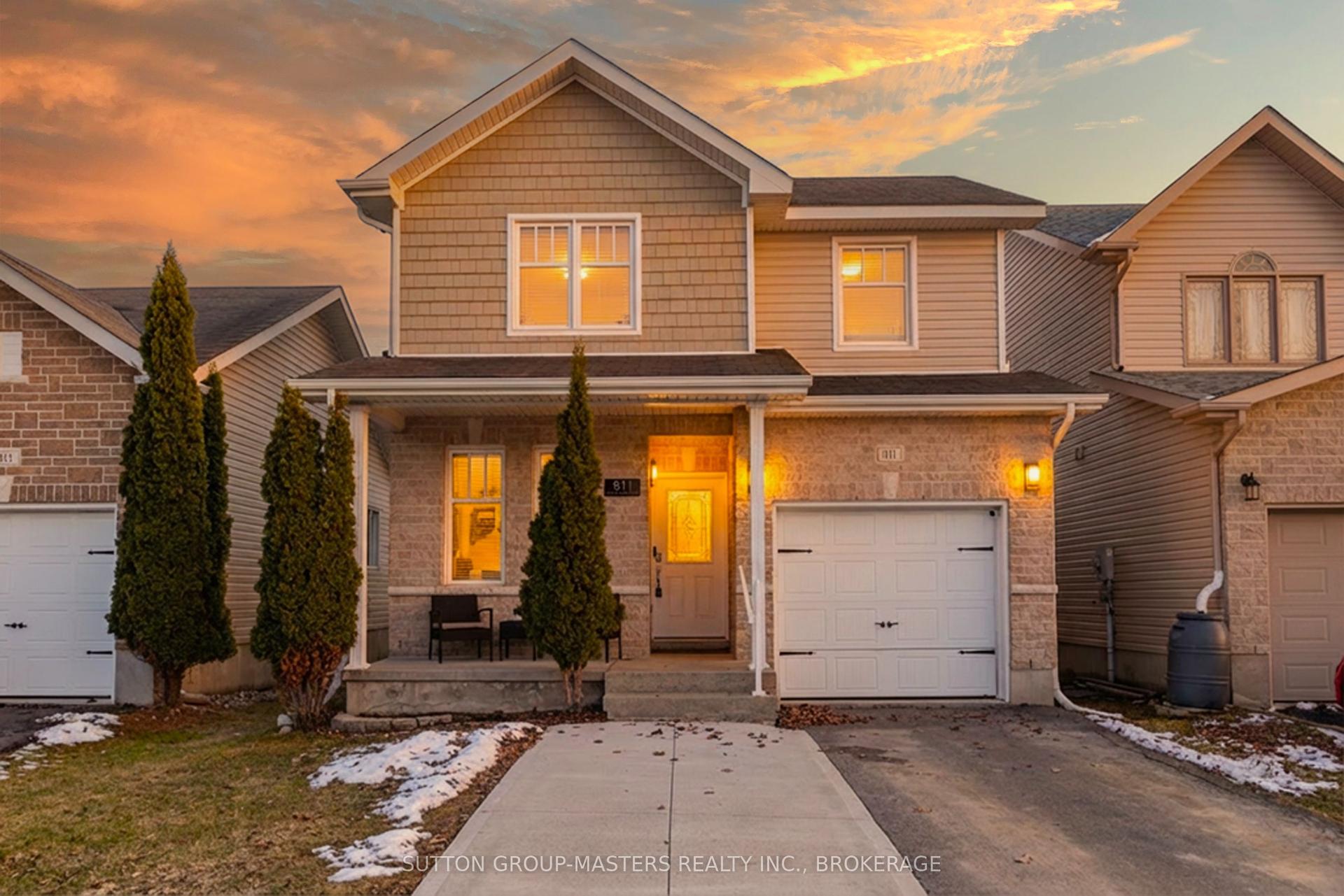 811 Lotus Avenue — photo 1