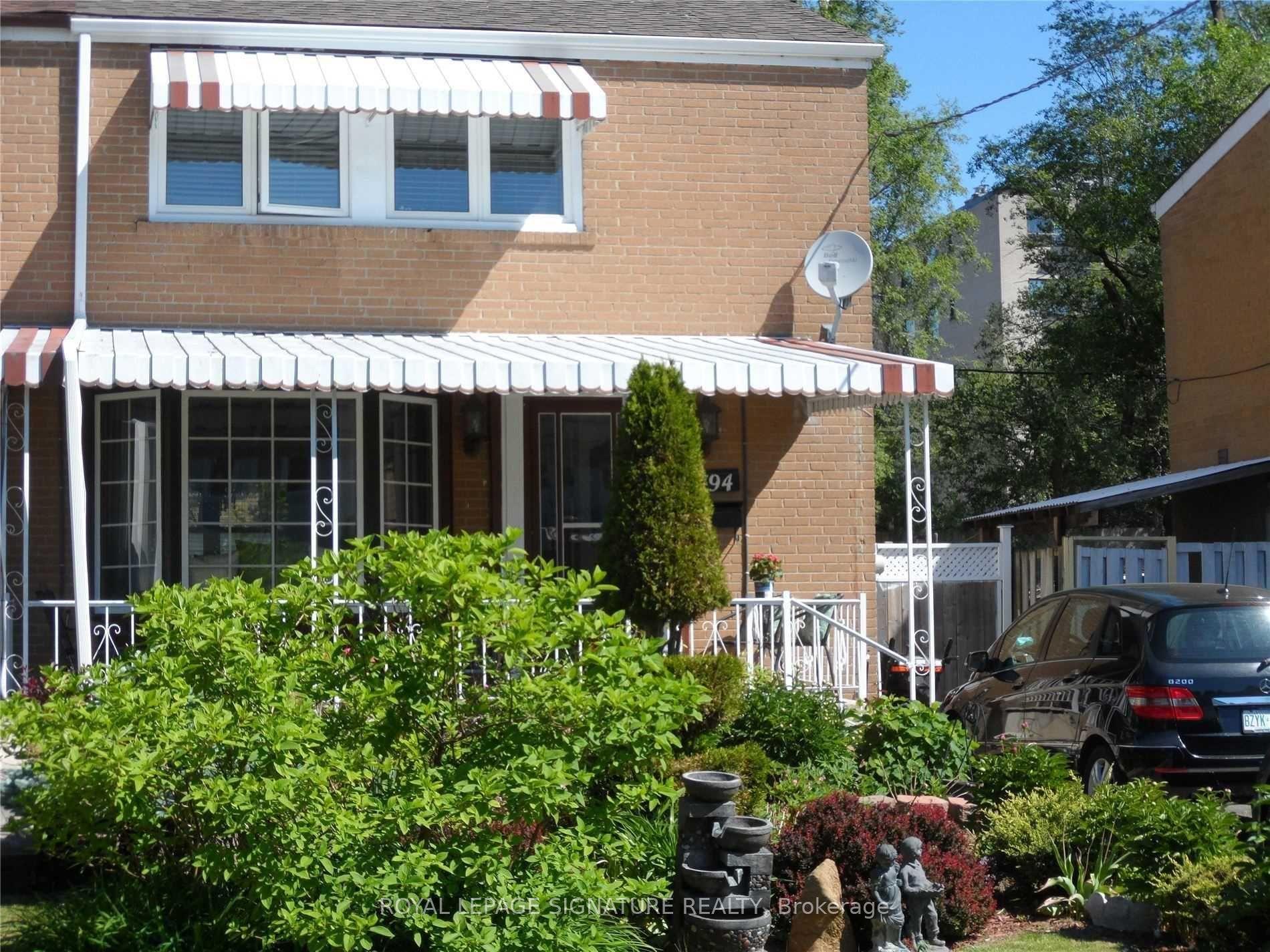 94 Woodfern Drive Upper #Upper — photo 1