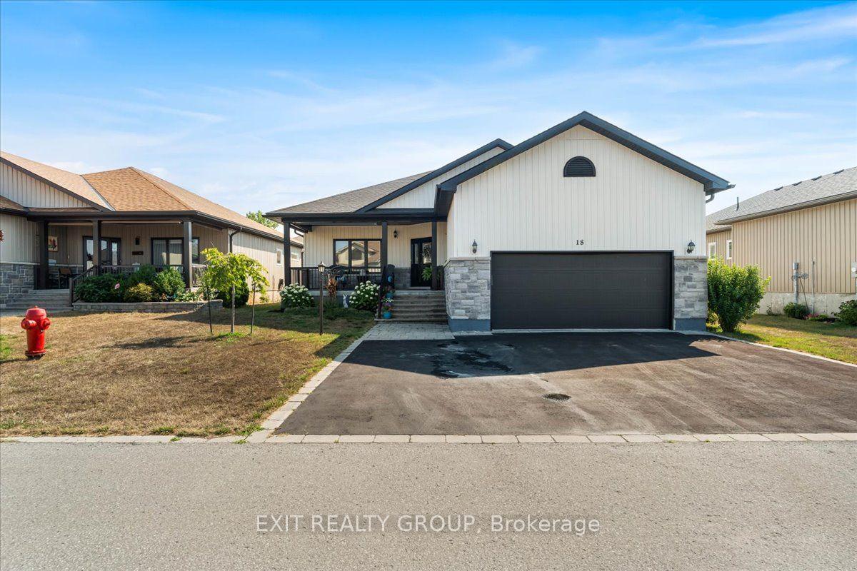 18 Gilbert Crescent — photo 1