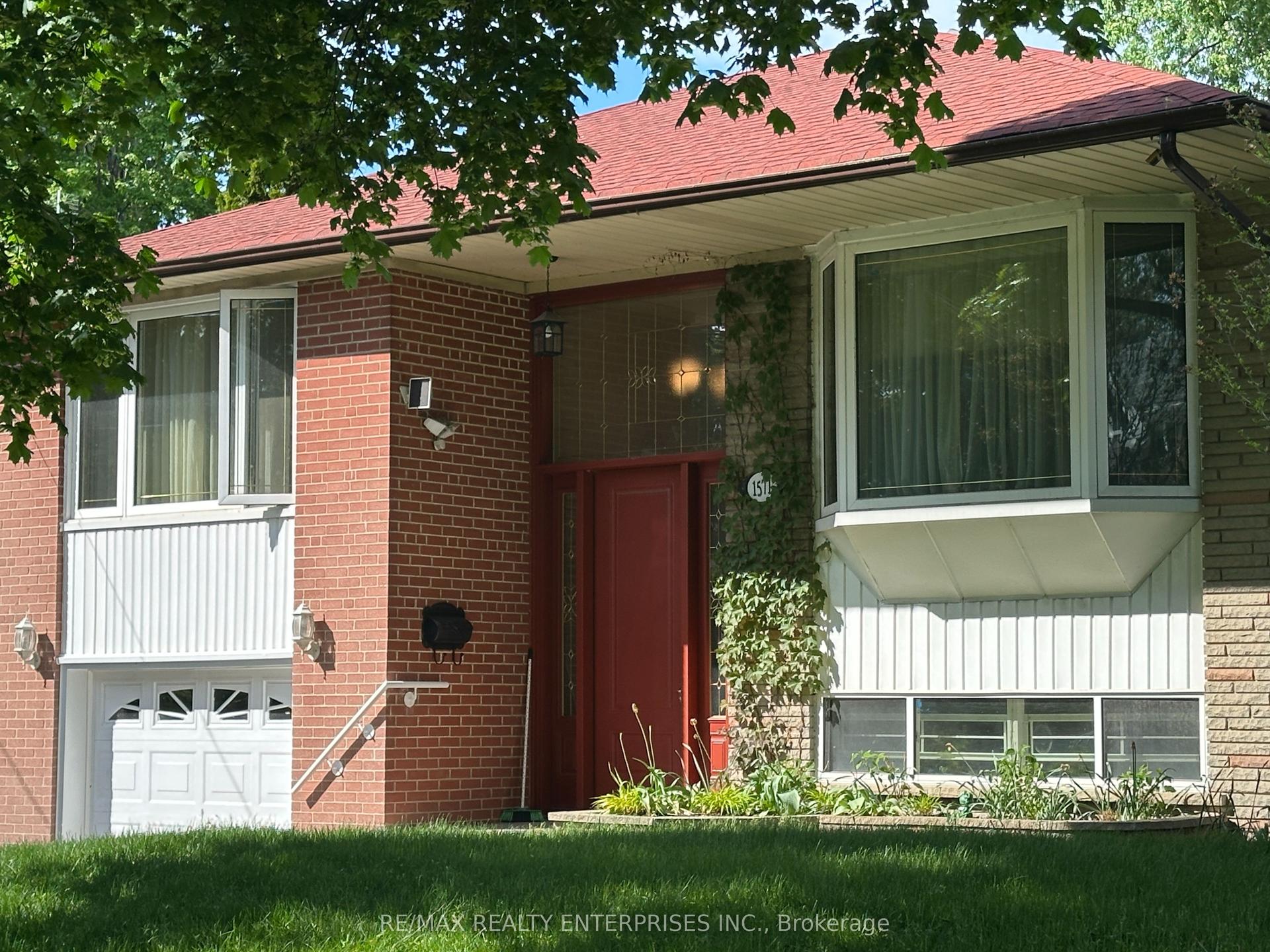 1571 Muir Road — photo 1