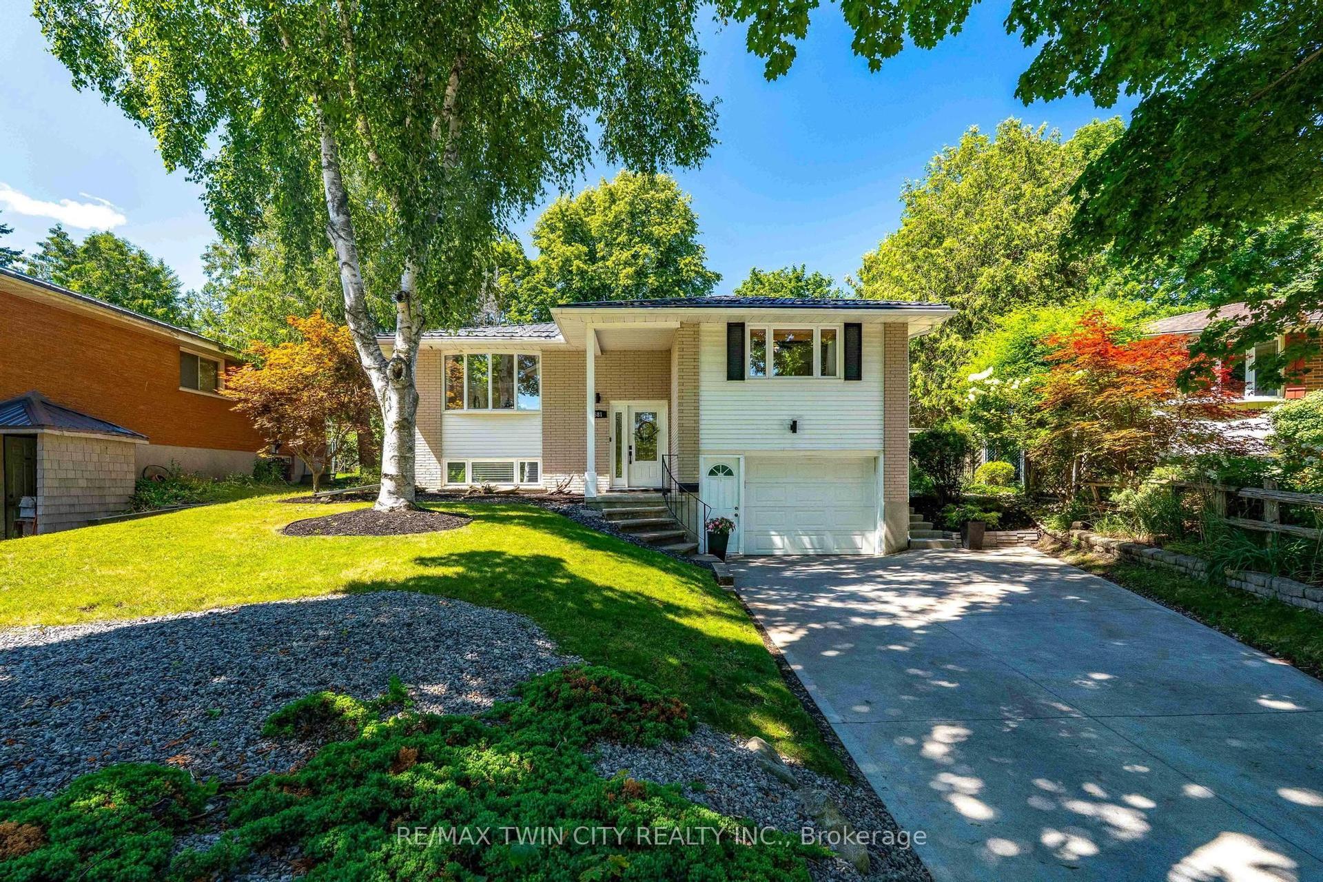 581 Glendene Crescent, Waterloo — Detached for sale, photo 1