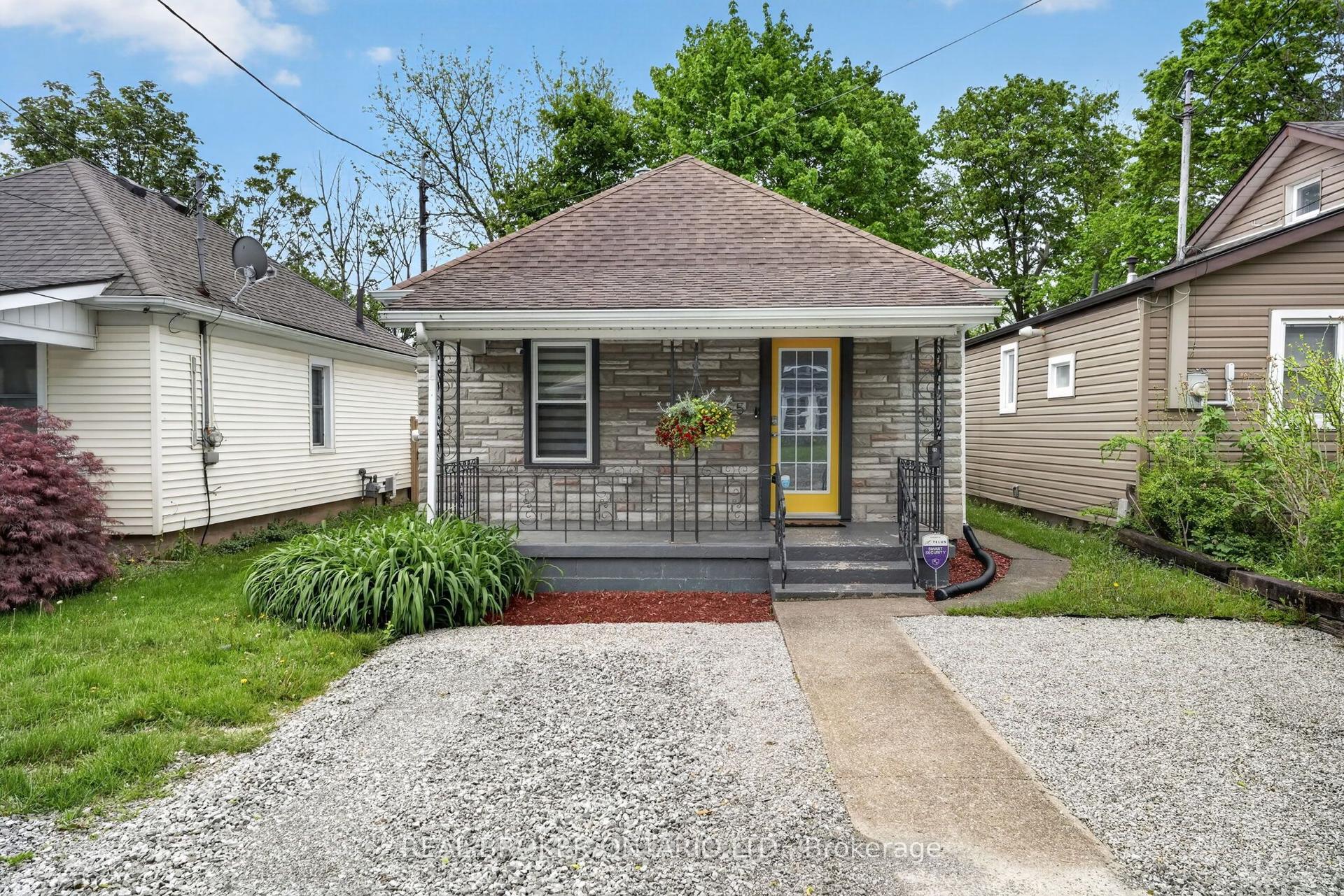 55 Merritt Street — photo 1
